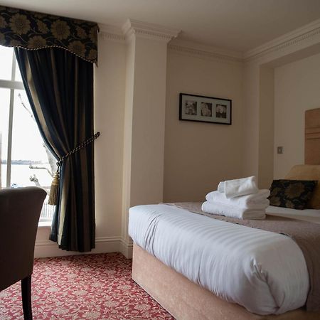 Hotel The Clarendon Royal Community Gravesend Exterior foto