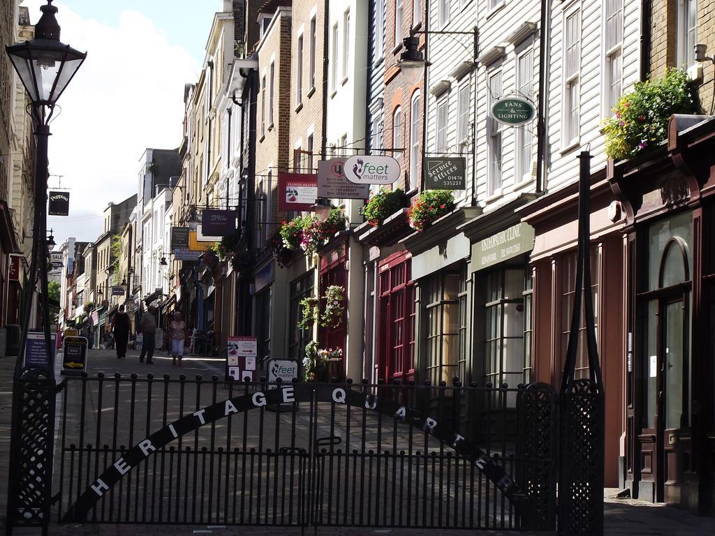 Hotel The Clarendon Royal Community Gravesend Exterior foto